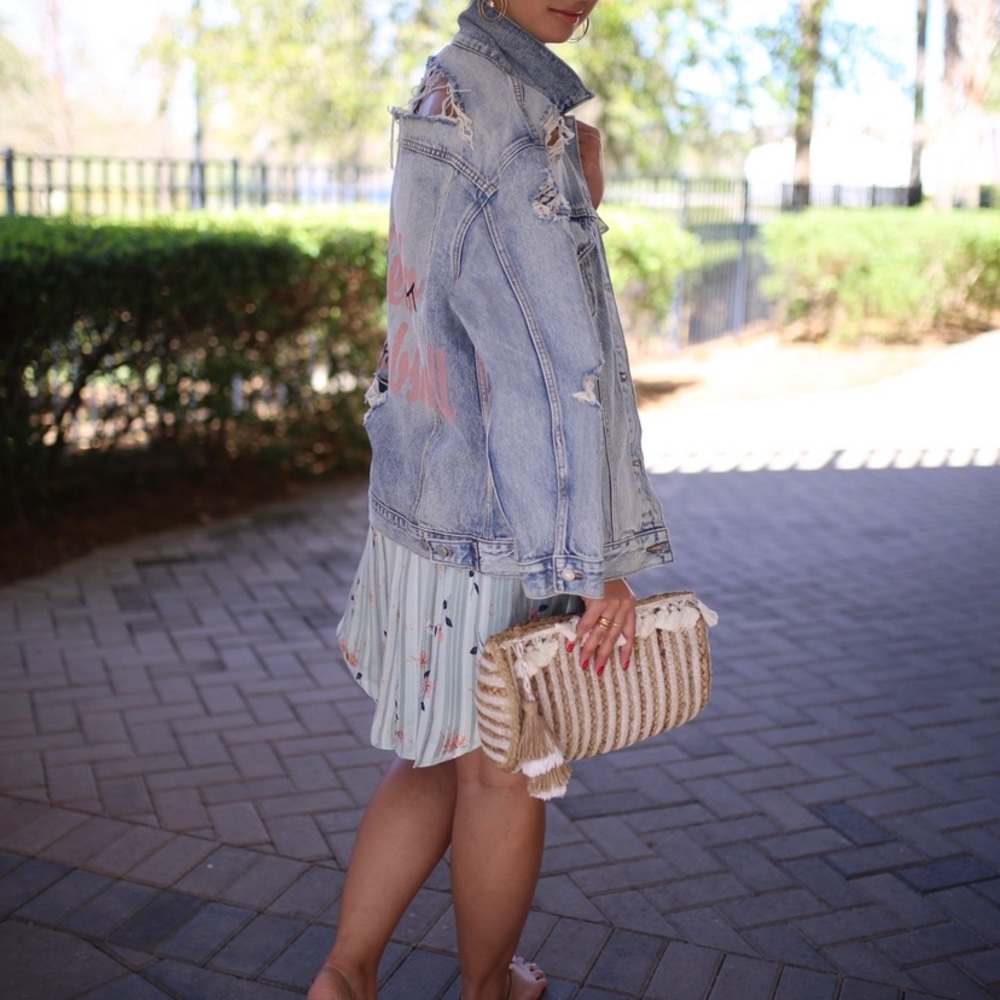 Oversized Distressed Levi’s Jacket - image 3